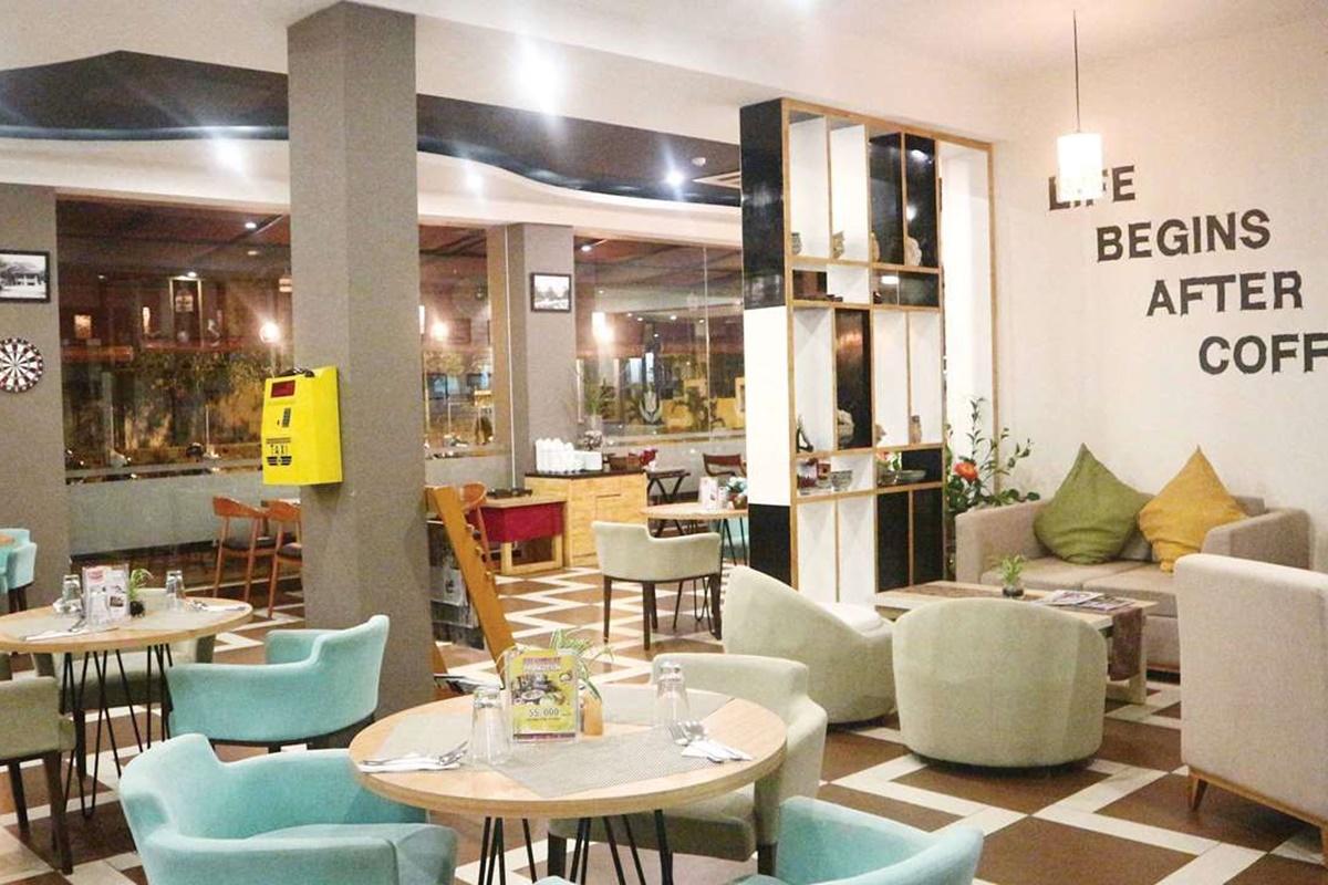 Отель Golden Tulip Essential Belitung Танджунгпандан Экстерьер фото